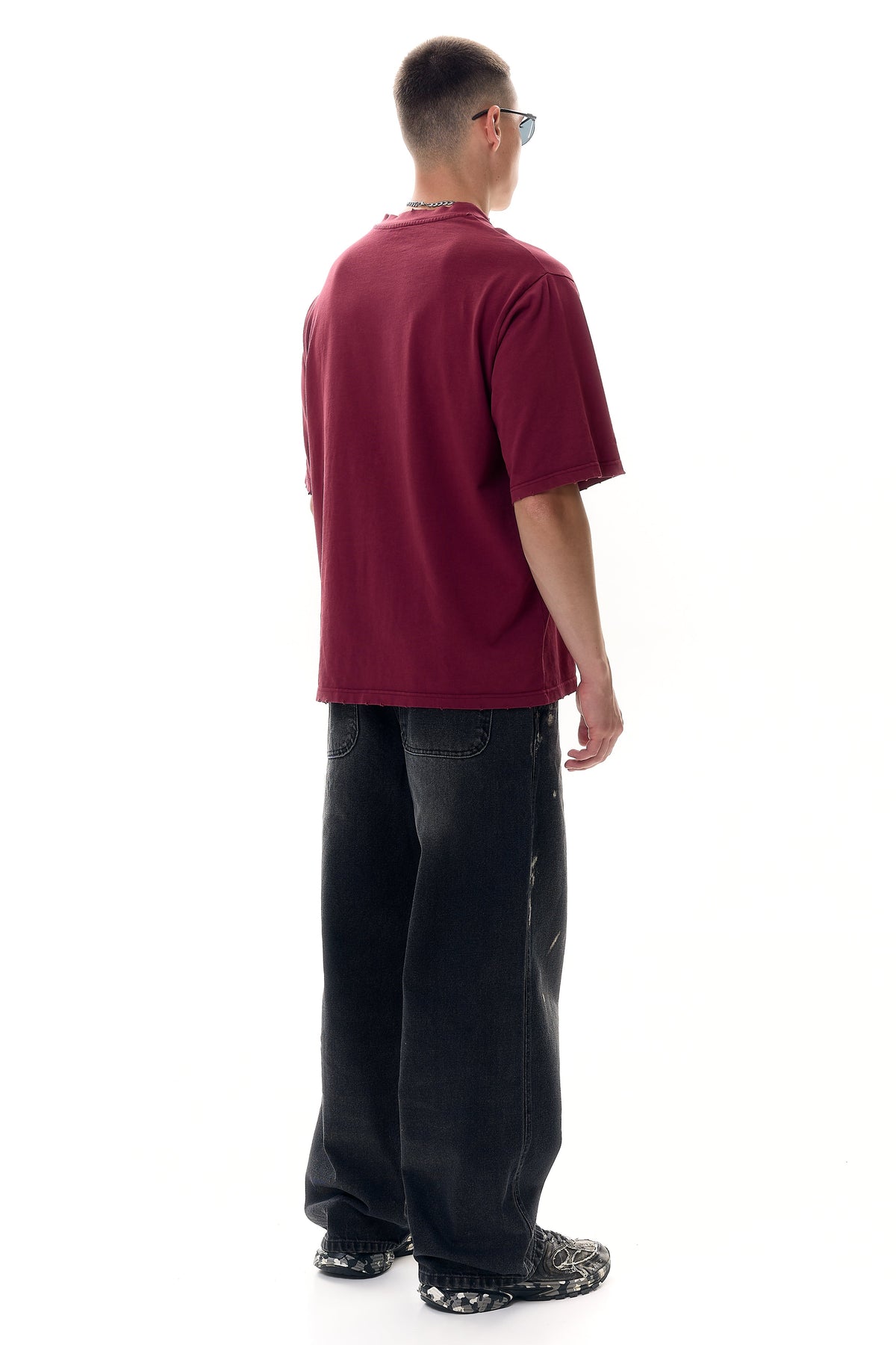 Футболка oversized з вишивкою KLOTT
