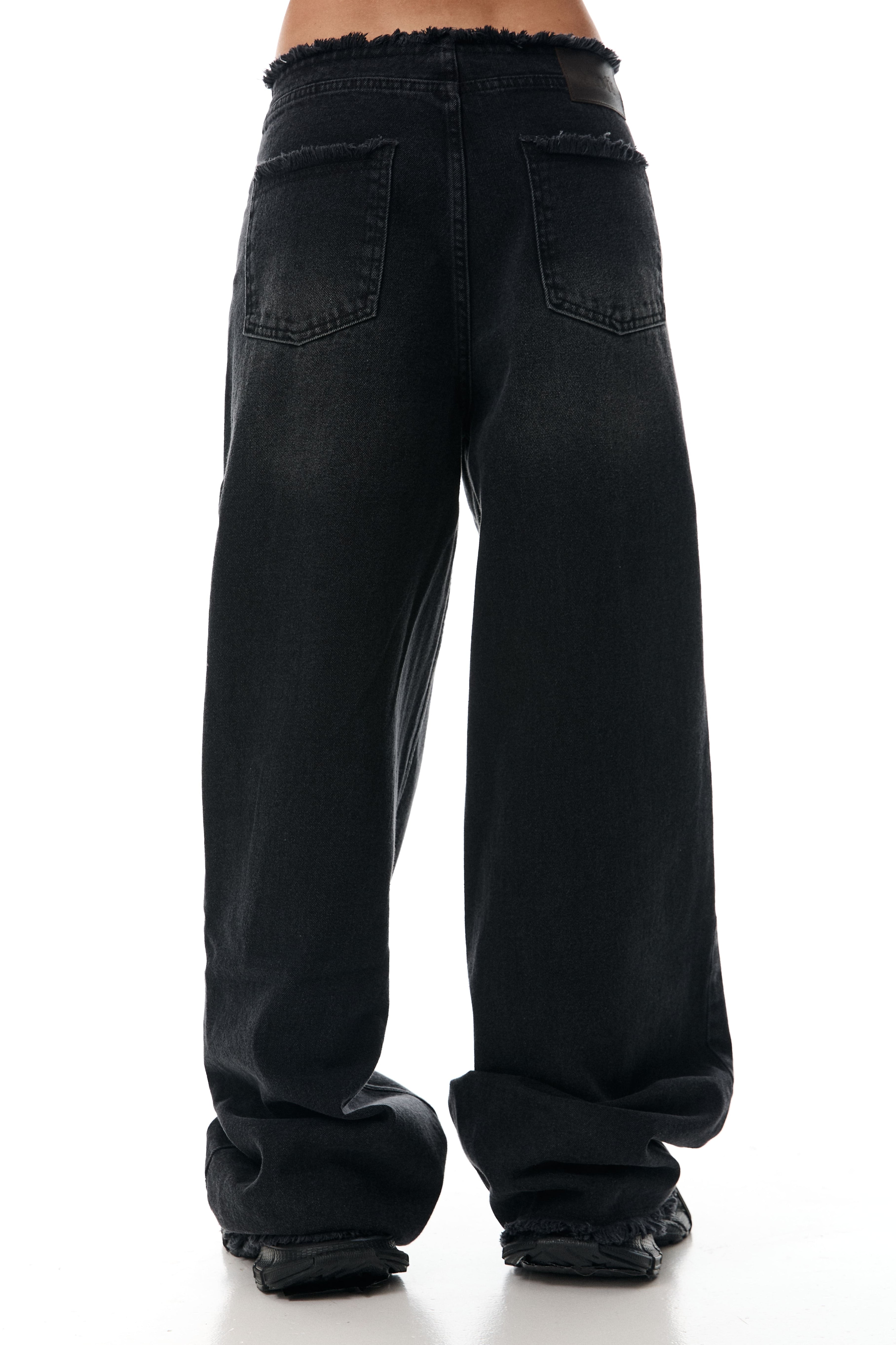 #колір_чорний