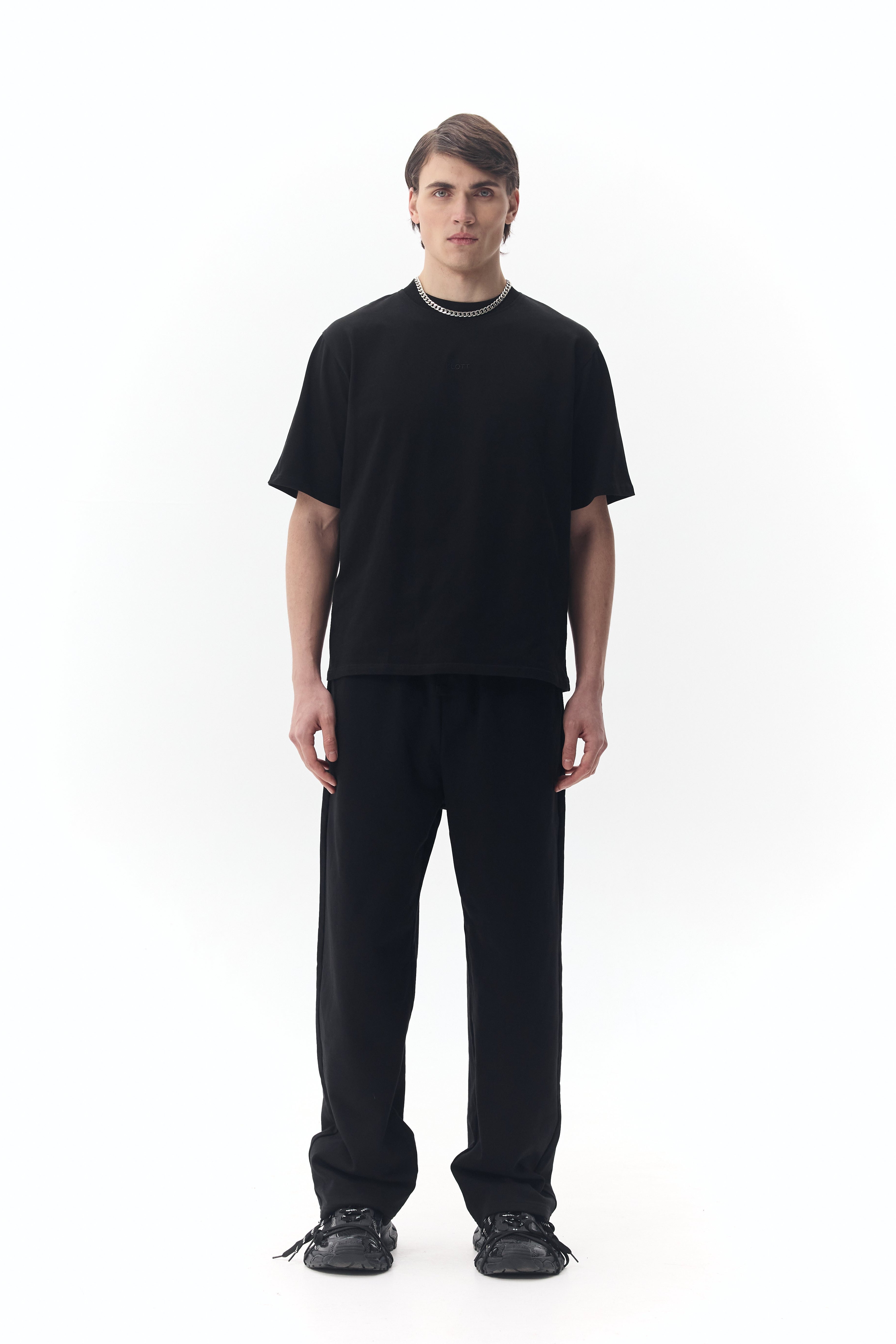 #колір_чорний