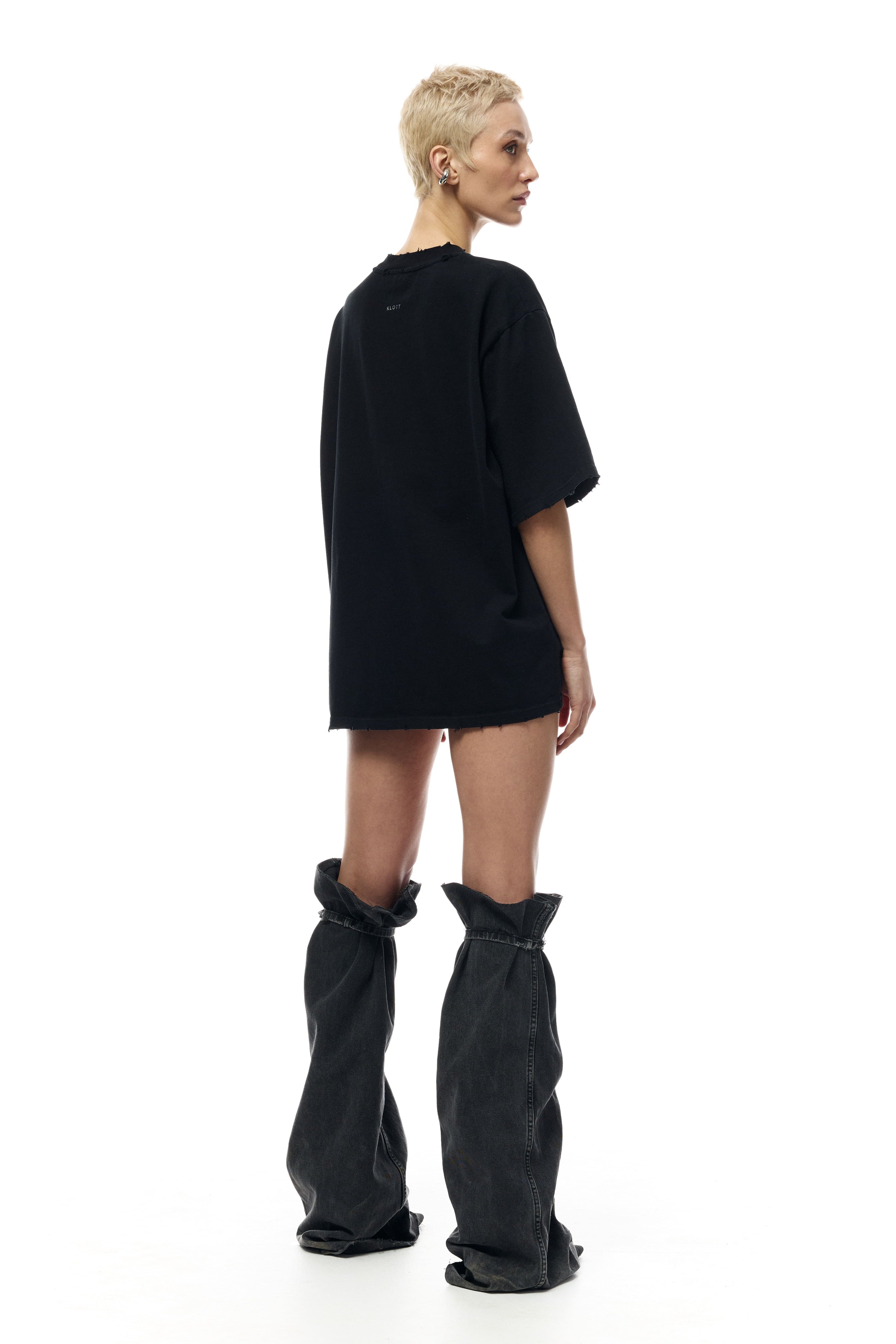 #колір_чорний