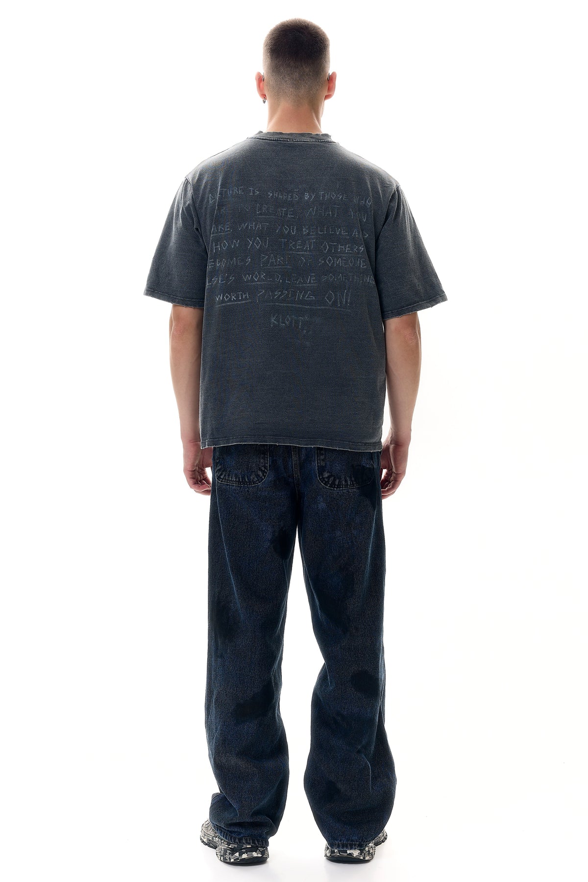 Футболка oversized "Definition"