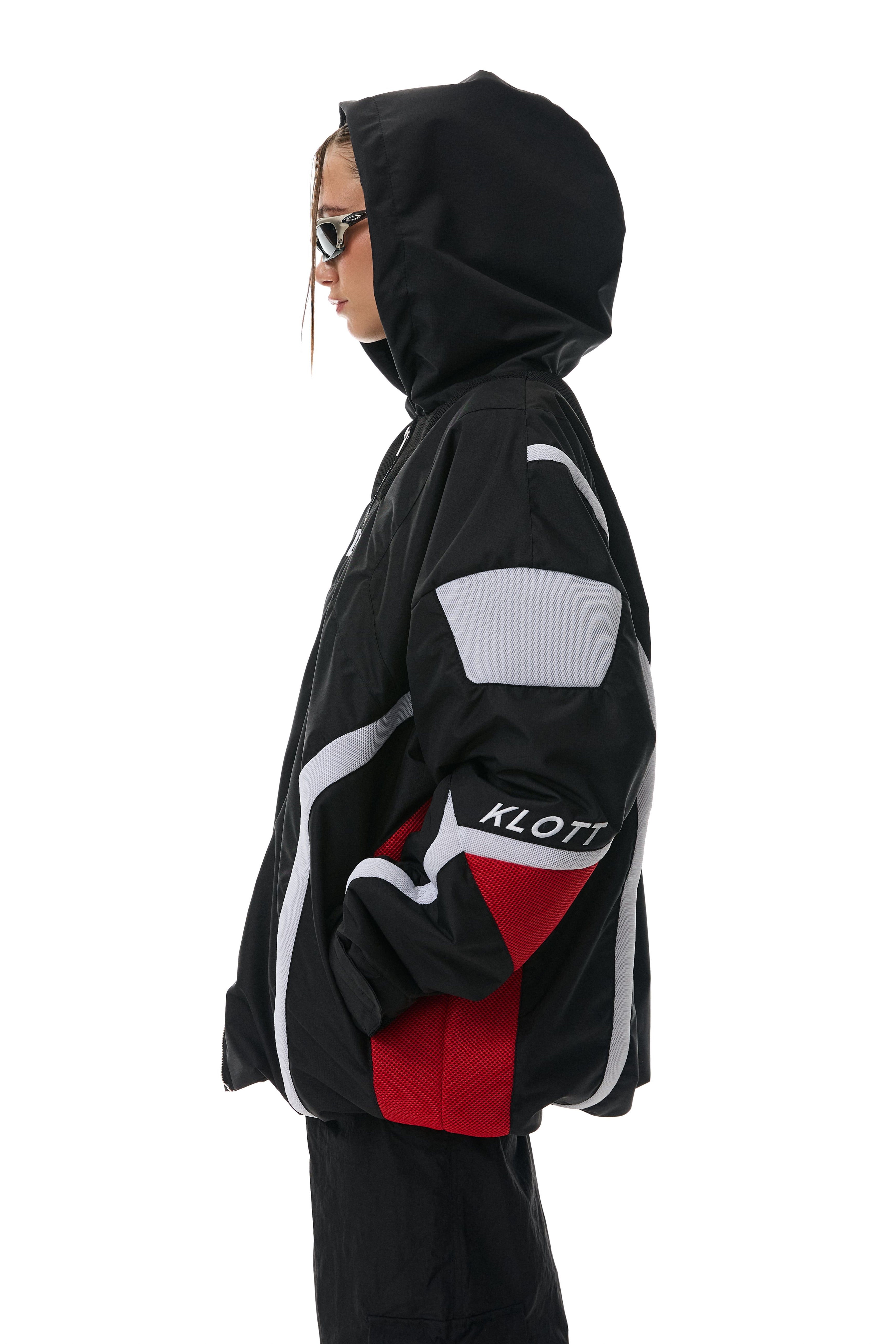 #колір_чорний