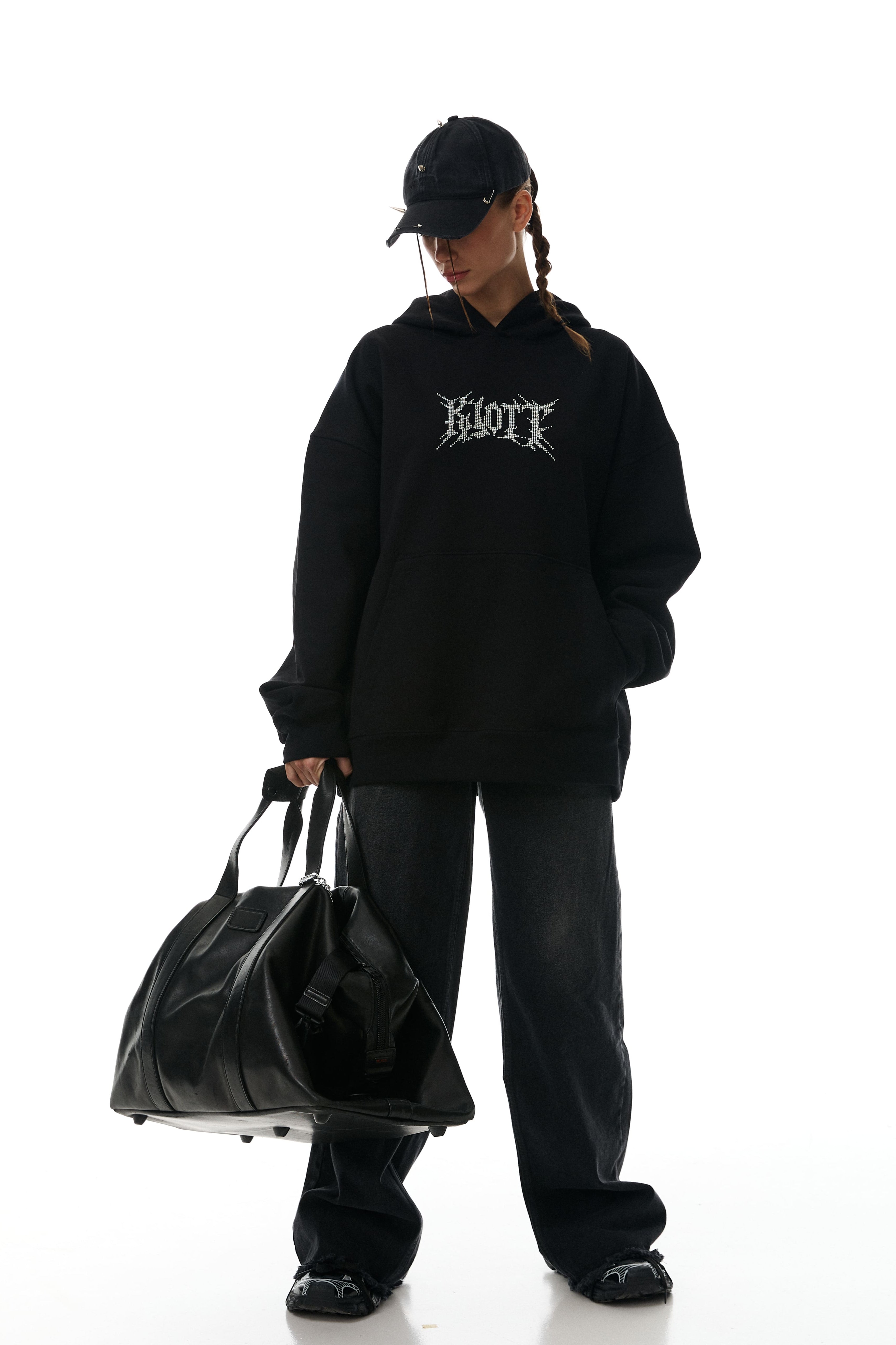 #колір_чорний