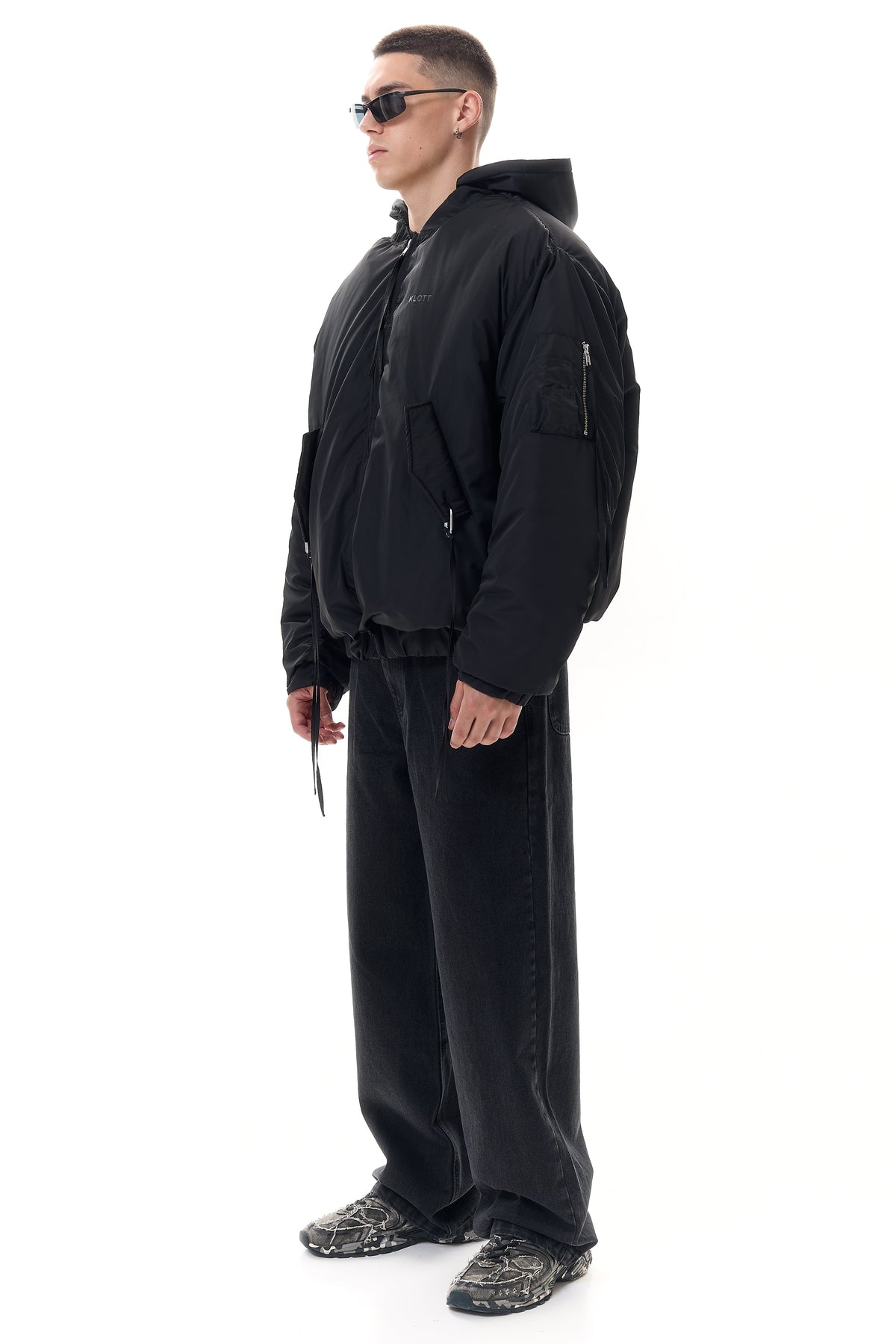 Бомбер oversized