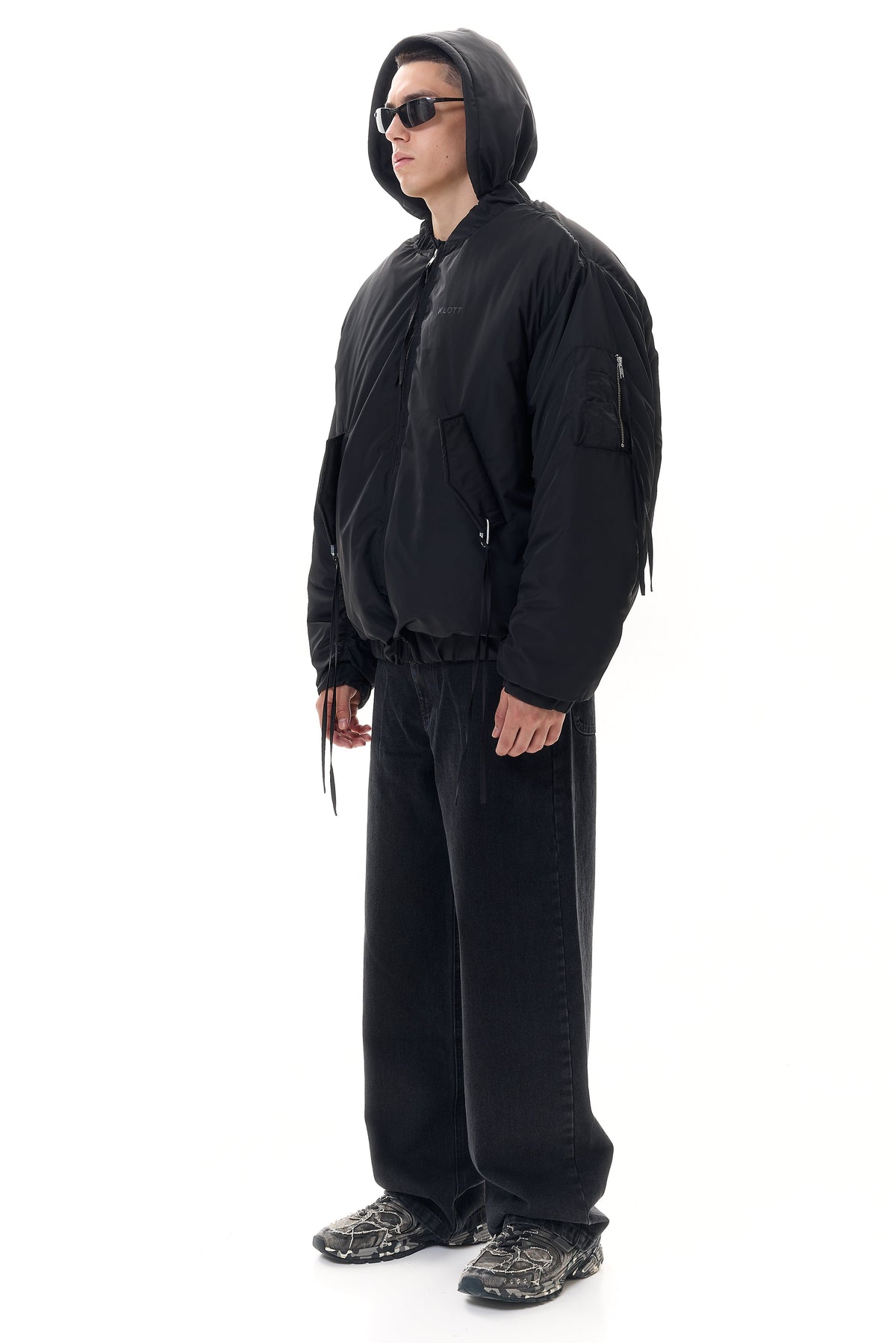 Бомбер oversized