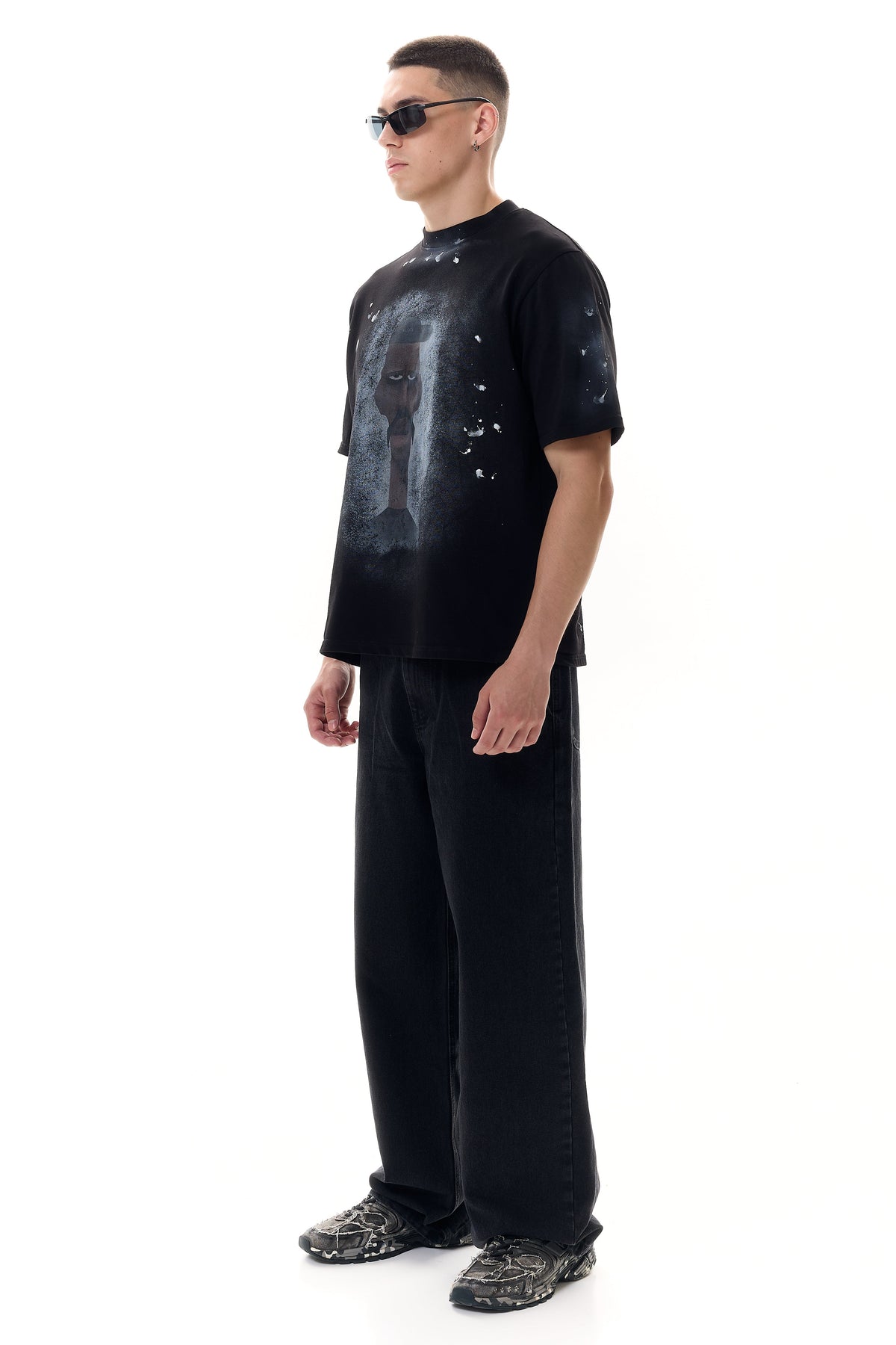 Футболка oversized "Cult Figure"