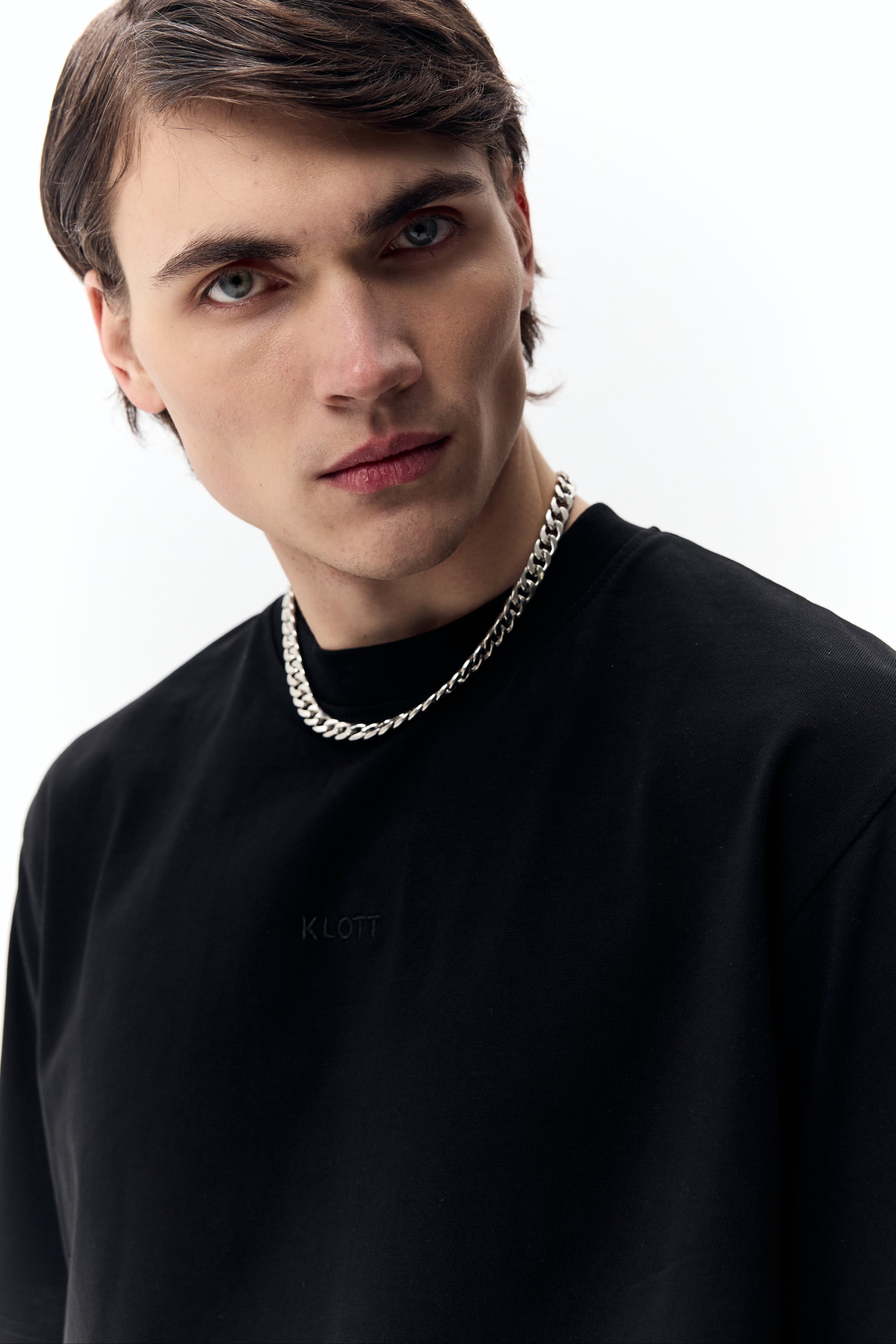 #колір_чорний