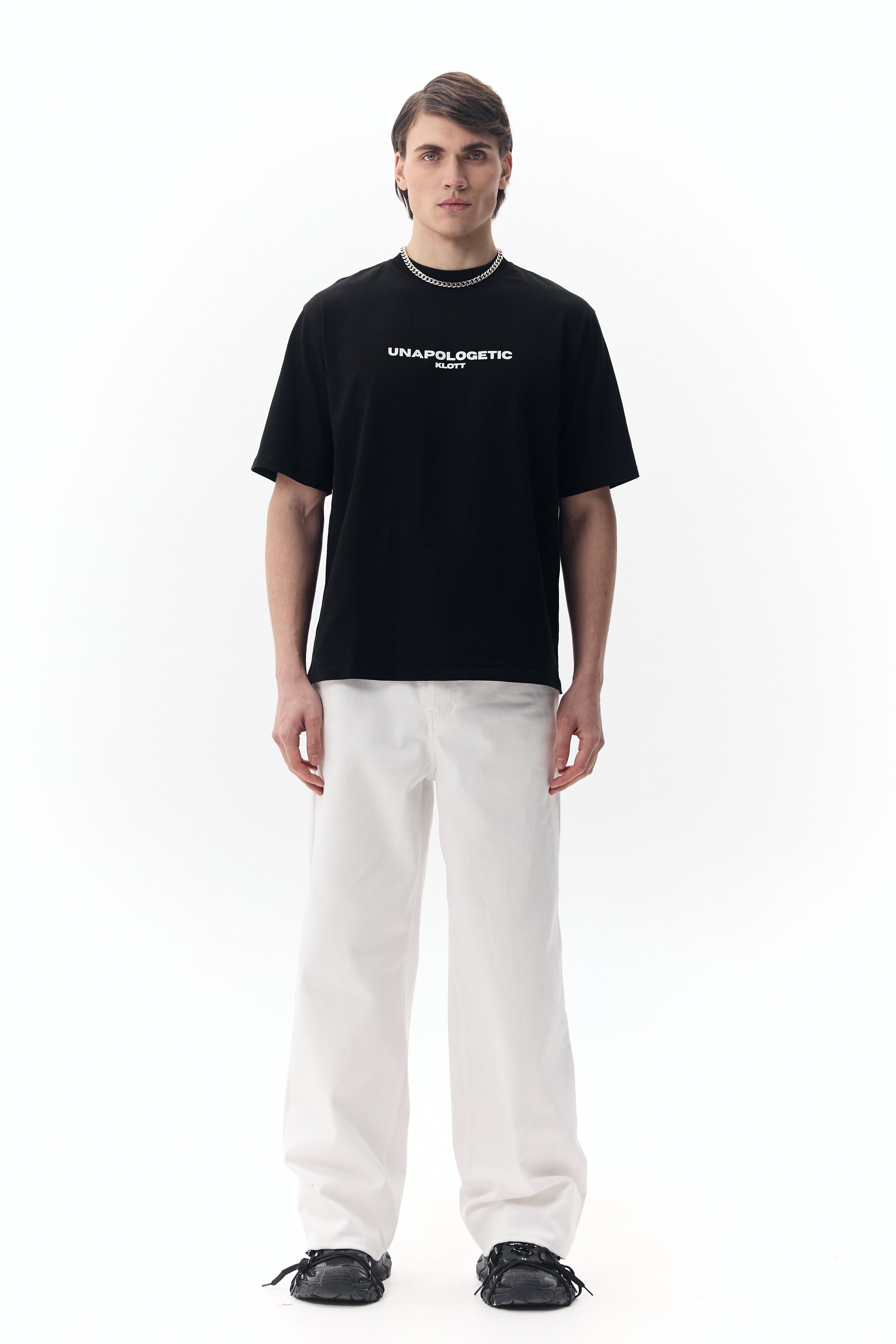 #колір_чорний